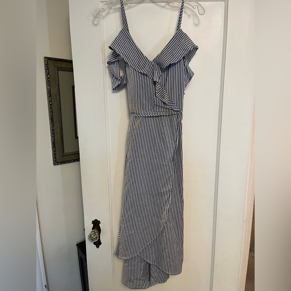 BP Gray Striped Sundress w Cold Shoulder Flutter Sleeves